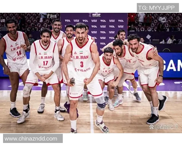 中国男篮迎战伊朗队力争胜利展现实力与团队合作精神